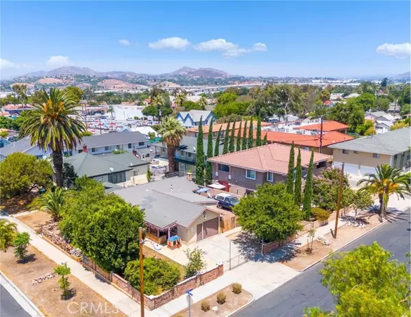 311 East 8th Street, Corona, CA 92879