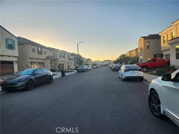 Rialto, CA 92376,938 West Jasmine Way