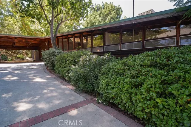 Sunland, CA 91040,9640 La Canada Way