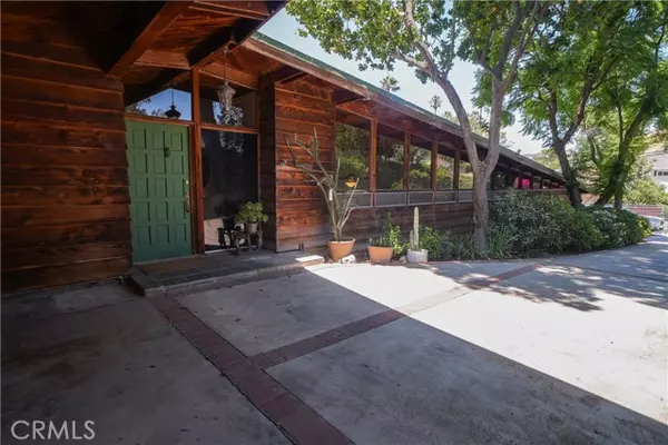Sunland, CA 91040,9640 La Canada Way