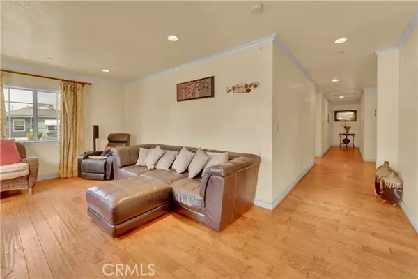 Downey, CA 90242,9303 Foster Road