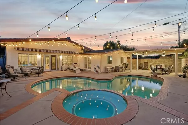 1225 East Walnut Avenue, Glendora, CA 91741