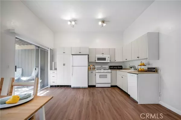 Santa Ana, CA 92704,2970 South Greenville Street