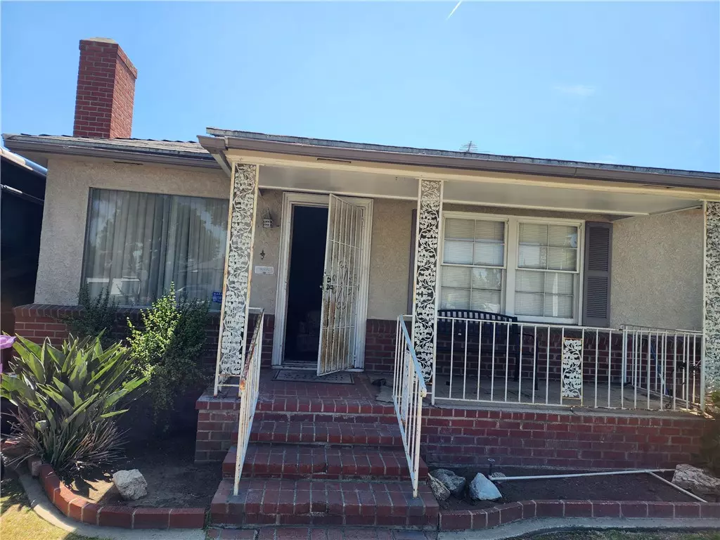 Long Beach, CA 90807,1098 East Ridgewood Street