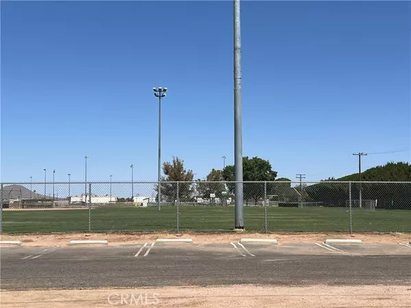 Apple Valley, CA 92308,21922 Ottawa