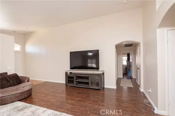 Adelanto, CA 92301,11483 Russet