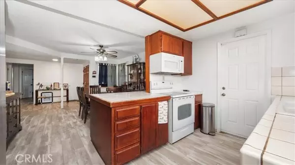 Palmdale, CA 93550,37916 East 26th