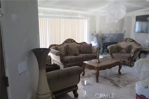 Apple Valley, CA 92308,13288 Choco Road