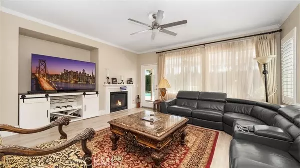 Eastvale, CA 92880,13713 Turf Paradise