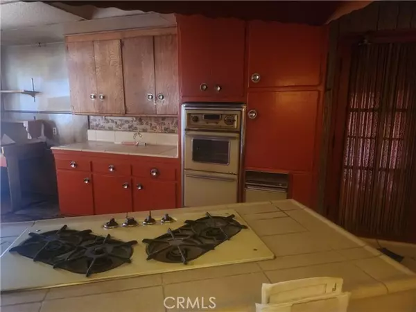 Ontario, CA 91762,1549 North Oaks Court