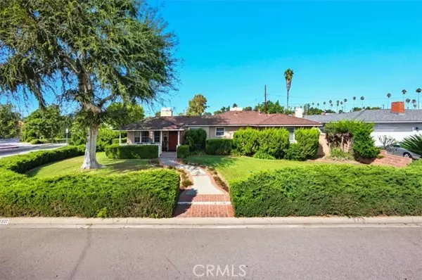 West Covina, CA 91790,1327 East Thelborn