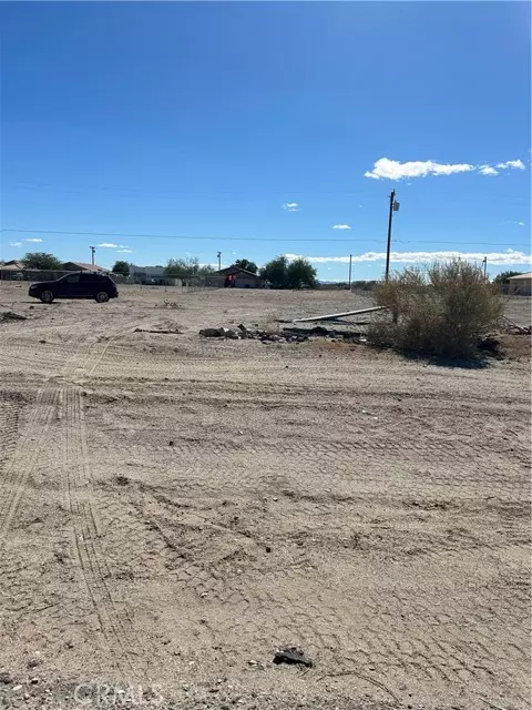 Salton City, CA 92275,0 Penolope