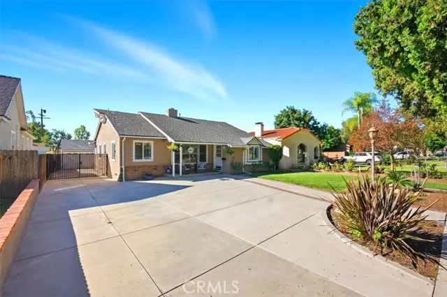 Ontario, CA 91764,224 East La Deney