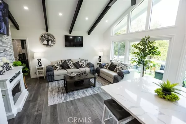 Crestline, CA 92325,1015 Nesthorn