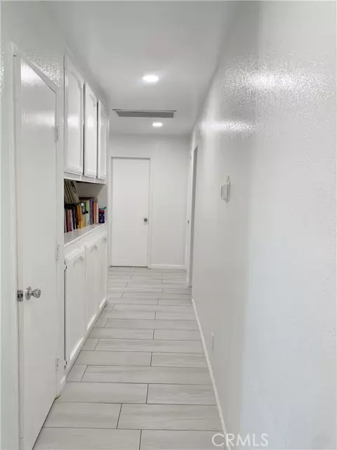 Apple Valley, CA 92307,16081 Tude