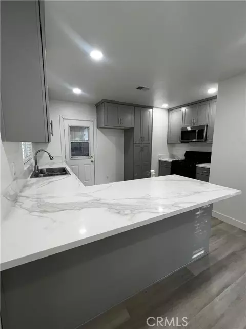 Riverside, CA 92504,7442 Potomac