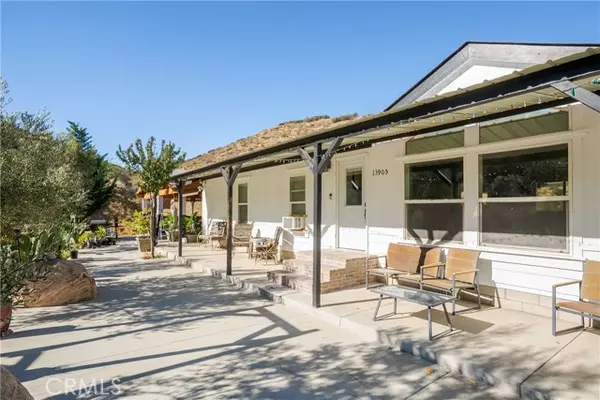 Hesperia, CA 92345,13905 Summit Valley