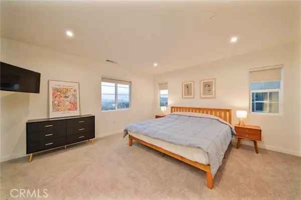 Fontana, CA 92336,16065 Jaegar Lane