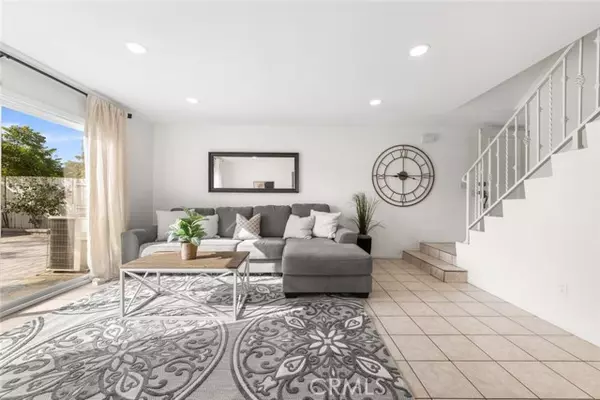 Claremont, CA 91711,643 South College Avenue