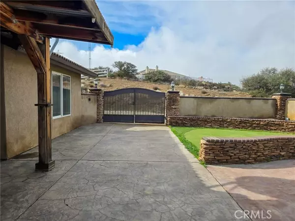 Oak Hills, CA 92344,10282 Farmington