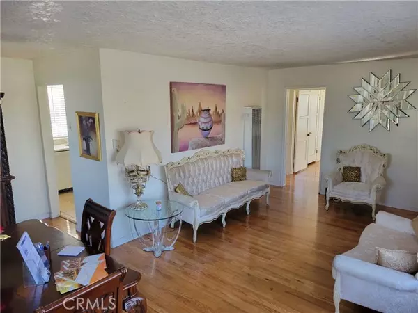 Los Angeles, CA 90059,1220 East 121st