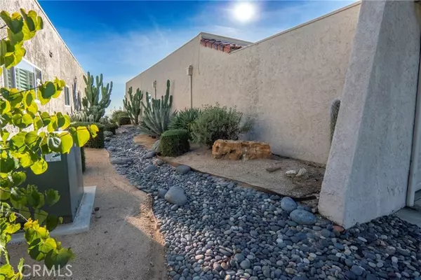 Claremont, CA 91711,880 West Highpoint