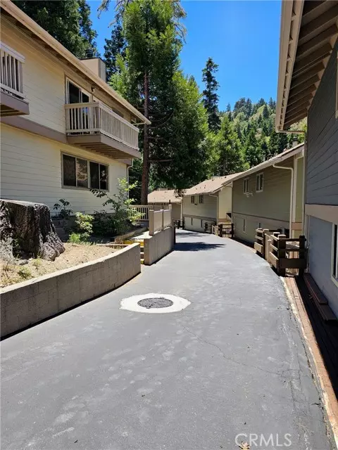305 Canyon Crest, Lake Arrowhead, CA 92352
