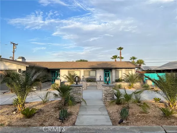 2890 North Biskra Road, Palm Springs, CA 92262