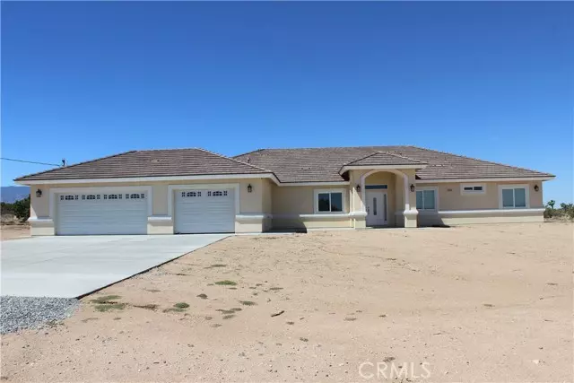 10988 Zing Drive, Phelan, CA 92371