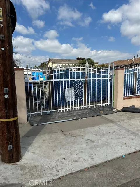 Los Angeles, CA 90044,661 West 65th Street