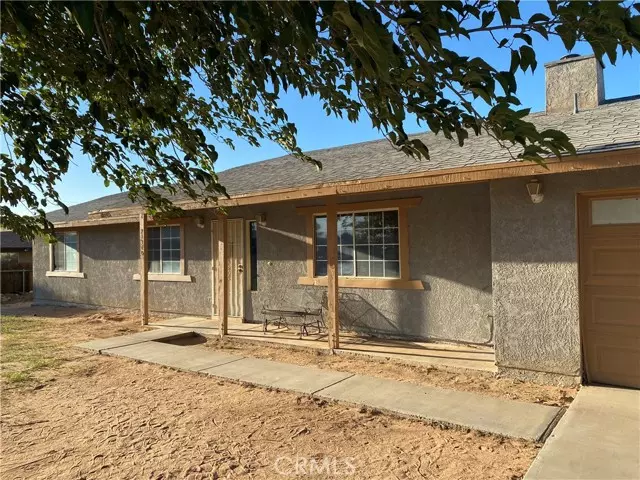 21340 Sandia Road, Apple Valley, CA 92308