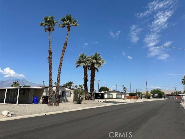 Thousand Palms, CA 92276,32060 Oakland