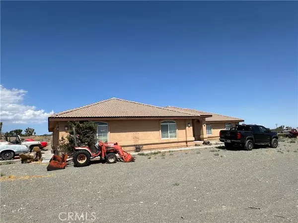 Phelan, CA 92371,3282 Coyote Road