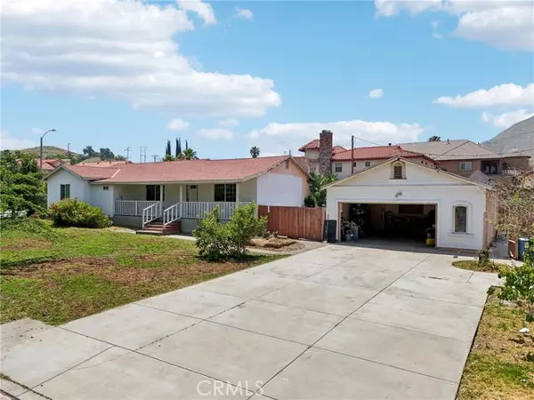 Colton, CA 92324,23831 Pepper Tree Lane