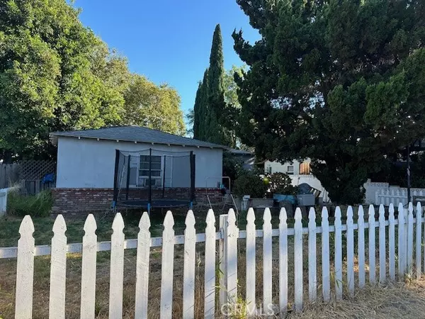 North Hollywood, CA 91606,12352 Sylvan Street