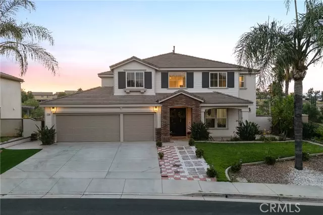 17289 Cross Creek Lane, Riverside, CA 92503