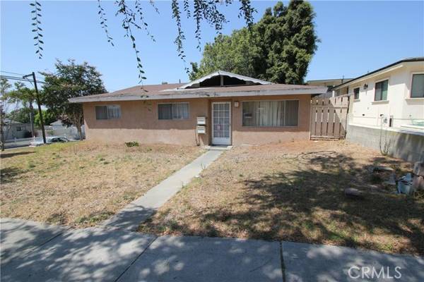 2251 E 20th Street, Signal Hill, CA 90755