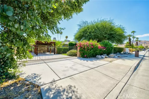 Palm Springs, CA 92264,642 South Mountain View Drive