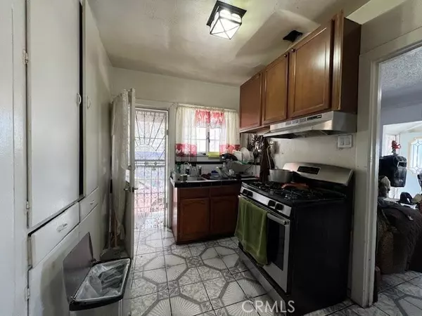 Compton, CA 90221,906 North Muriel Avenue