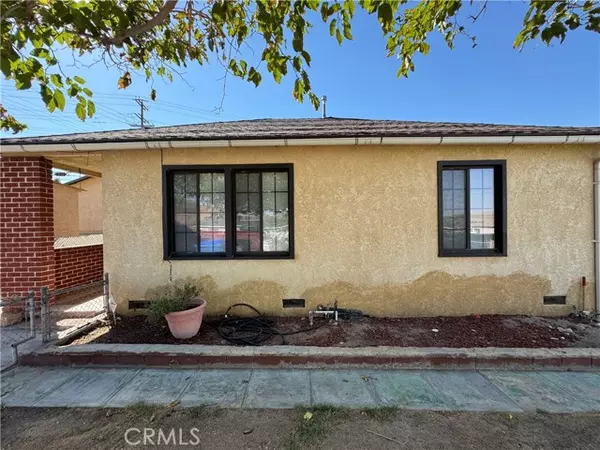 910 Nancy Street, Barstow, CA 92311