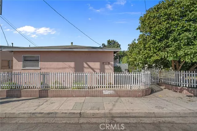 615 North Fries Avenue, Wilmington, CA 90744