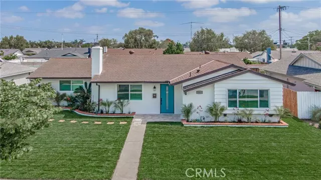 5562 Edinger Avenue, Huntington Beach, CA 92649