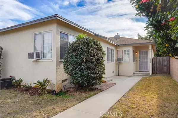 Downey, CA 90242,8232 Devenir Avenue