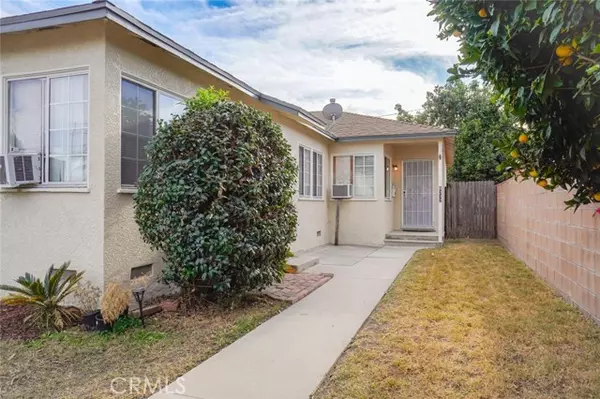 Downey, CA 90242,8232 Devenir Avenue