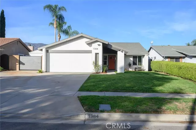 1384 Emerald Street, Corona, CA 92882