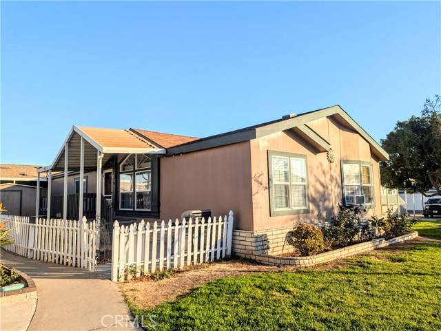 5815 East La Palma Northwest, Anaheim, CA 92807