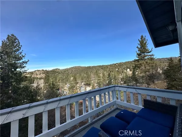 Running Springs, CA 92382,33010 Donner Lane