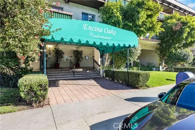 Encino, CA 91316,5460 White Oak Avenue