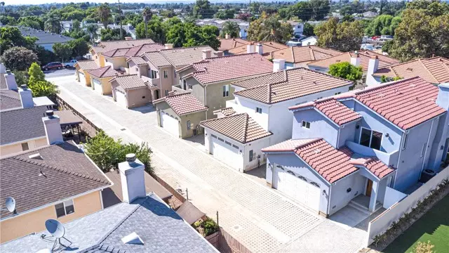 Panorama City, CA 91402,9246 Cedros Avenue