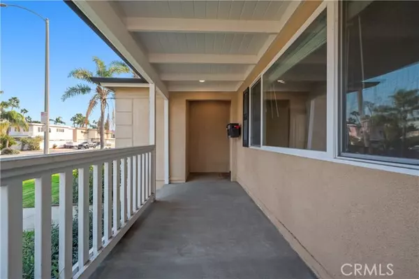 Long Beach, CA 90803,5278 East Appian Way